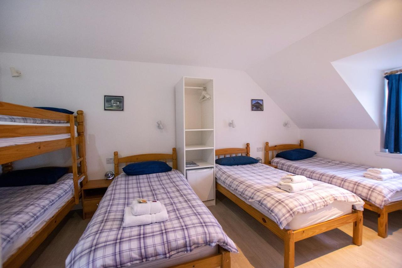 Отель Corran Bunkhouse Экстерьер фото Hostel room in Iceland