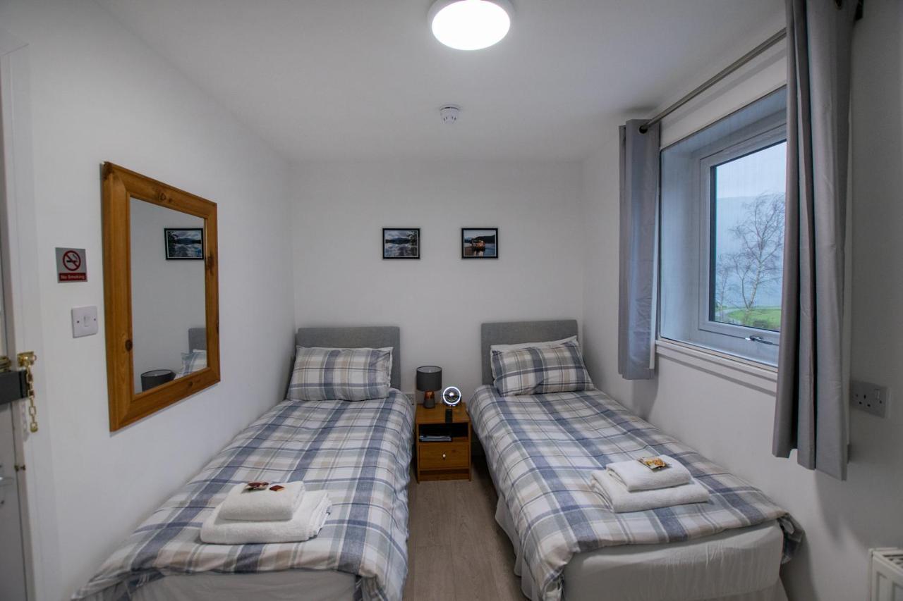 Отель Corran Bunkhouse Экстерьер фото A twin bedroom