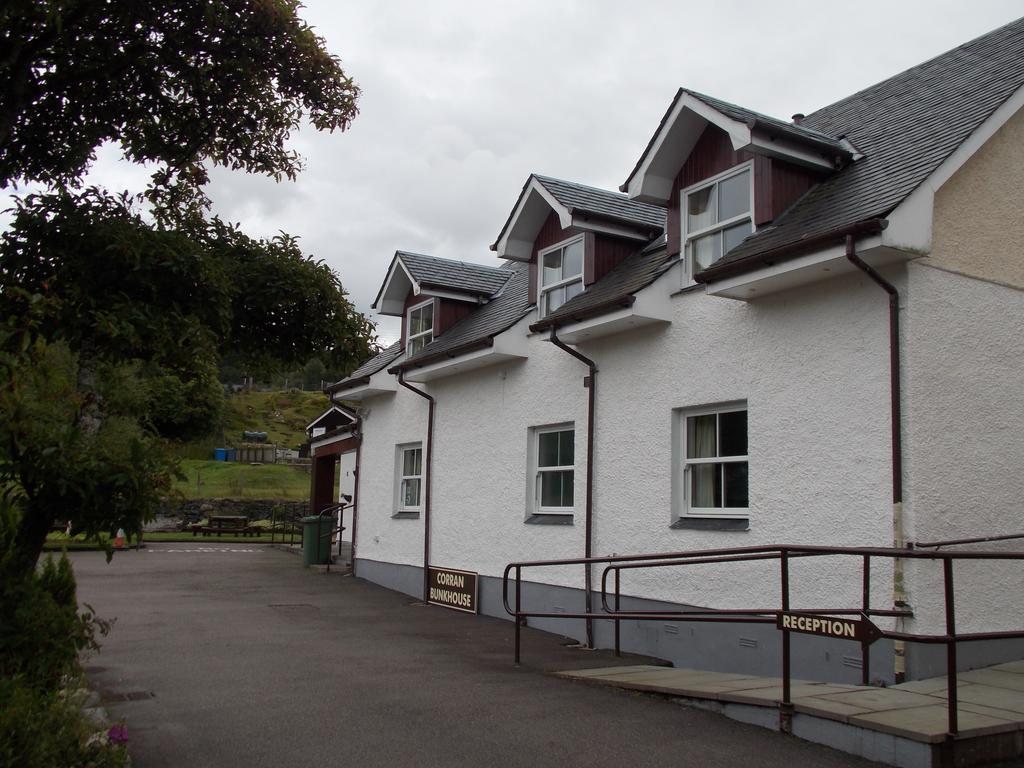 Отель Corran Bunkhouse Экстерьер фото The old station building